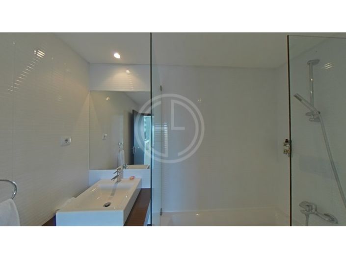 Image No.50-2 Bed Apartment for sale