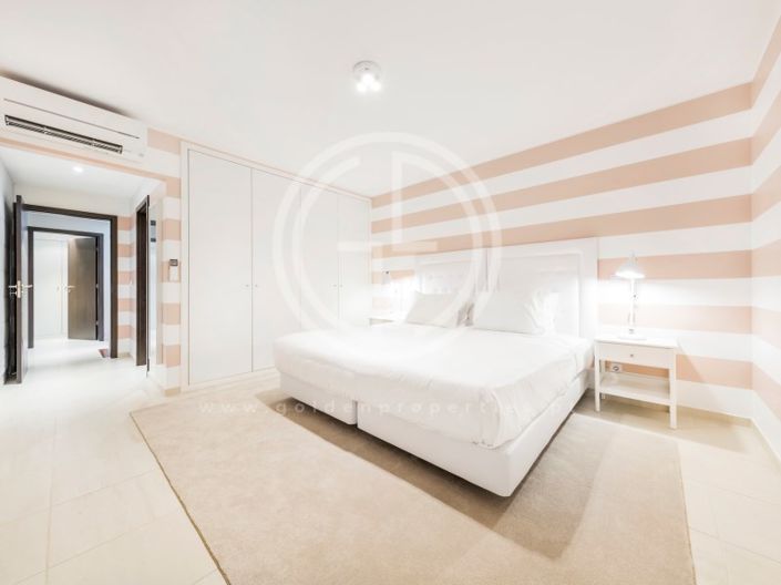 Image No.12-3 Bed House for sale