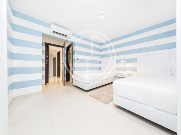 Image No.15-3 Bed House for sale