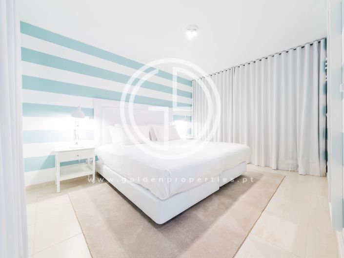 Image No.17-3 Bed House for sale