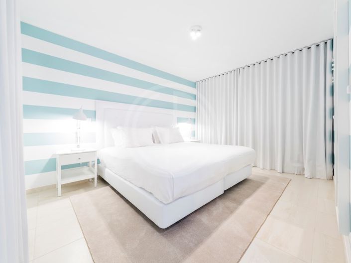 Image No.17-3 Bed House for sale