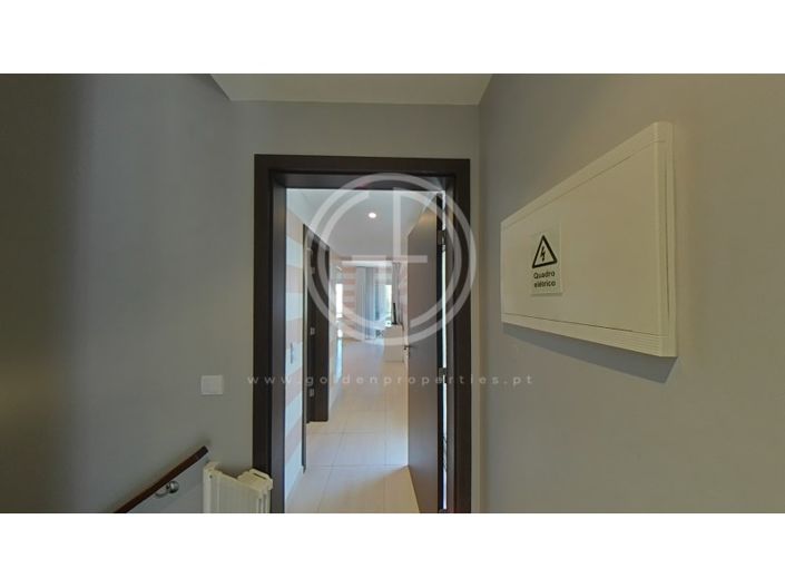 Image No.31-3 Bed House for sale