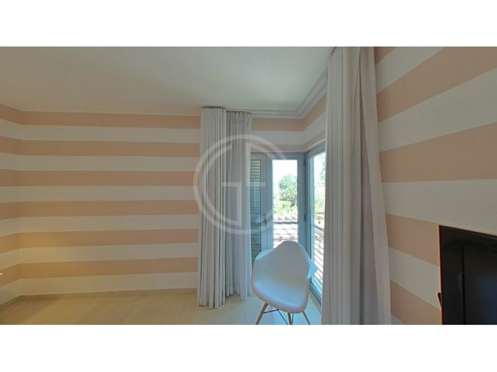 Image No.41-3 Bed House for sale