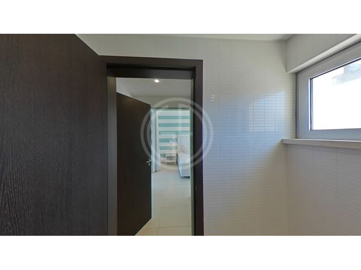 Image No.60-3 Bed House for sale