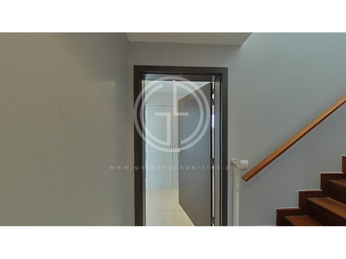 Image No.64-3 Bed House for sale