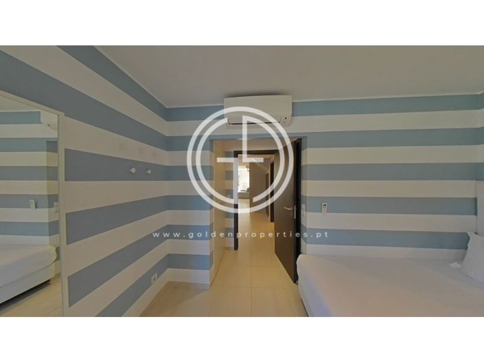 Image No.70-3 Bed House for sale