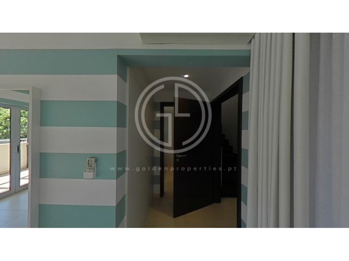 Image No.81-3 Bed House for sale