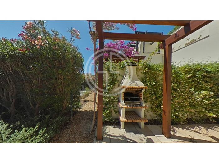 Image No.87-3 Bed House for sale