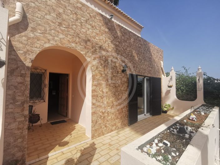 Image No.25-4 Bed House for sale
