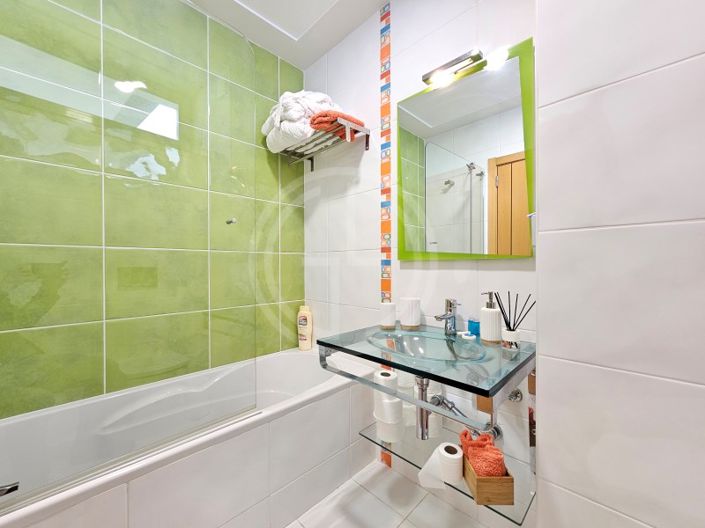 Image No.22-3 Bed House for sale