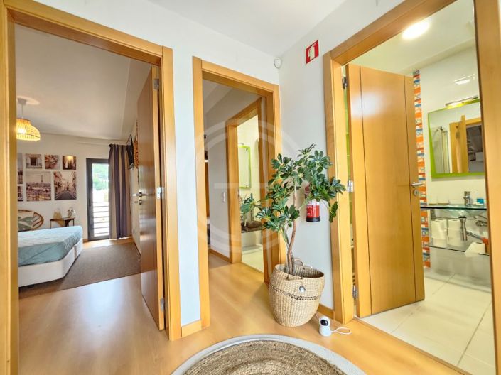Image No.25-3 Bed House for sale