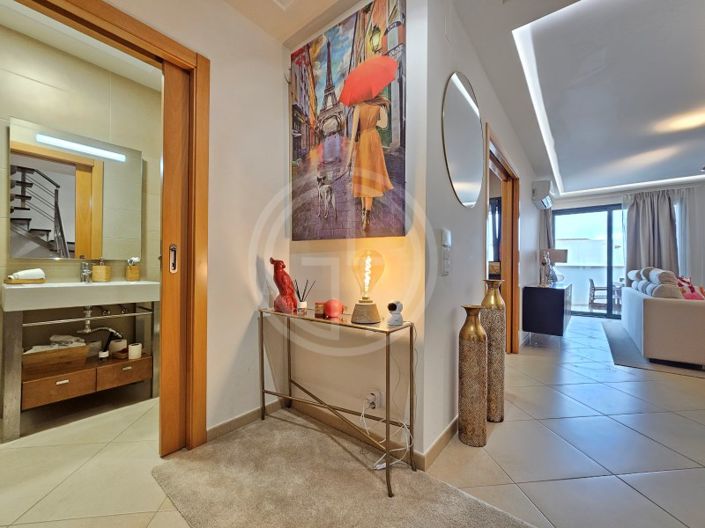 Image No.5-3 Bed House for sale