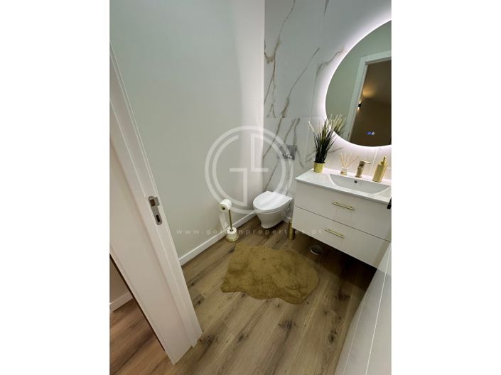 Image No.24-4 Bed House for sale