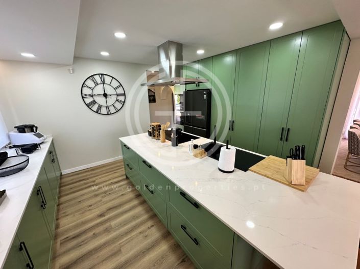 Image No.27-4 Bed House for sale