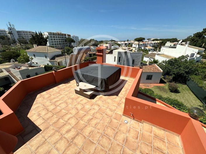 Image No.42-4 Bed House for sale