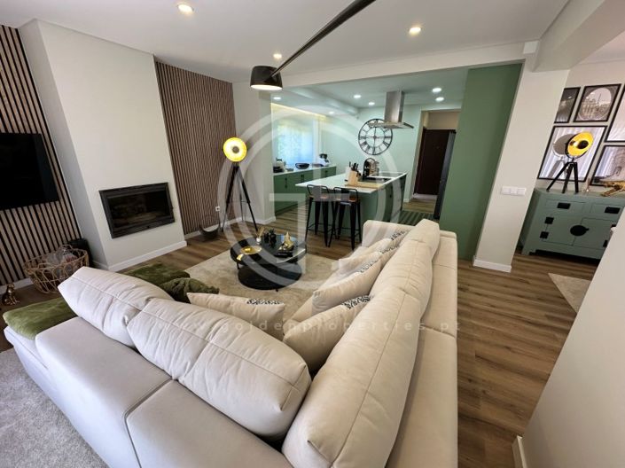 Image No.5-4 Bed House for sale