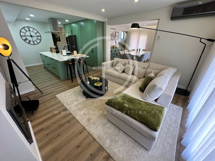 Image No.6-4 Bed House for sale