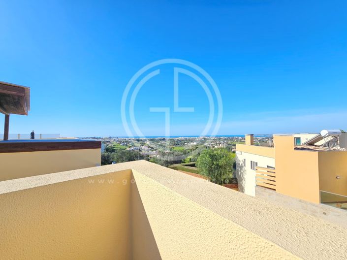Image No.1-2 Bed House for sale