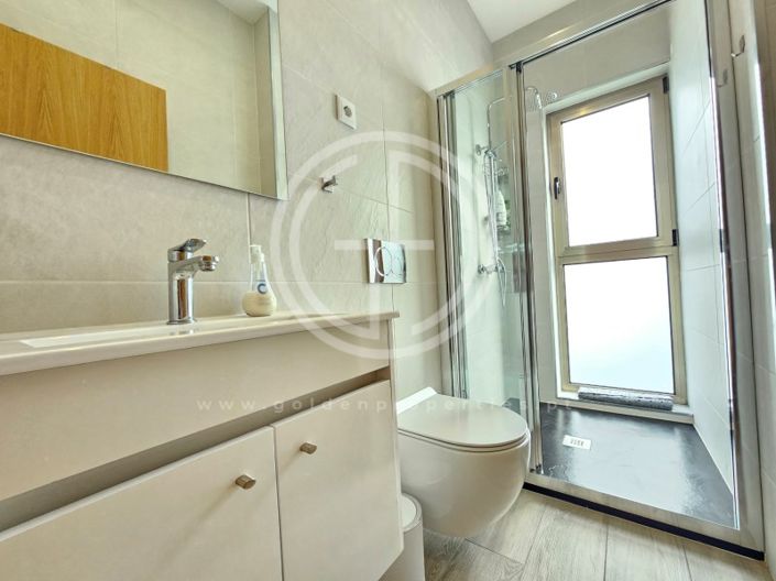 Image No.19-3 Bed House for sale