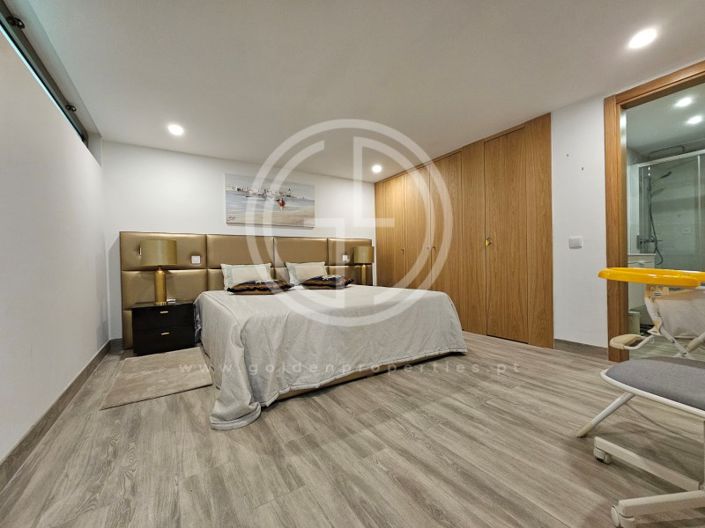 Image No.24-3 Bed House for sale