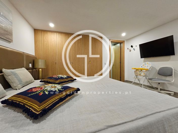 Image No.26-3 Bed House for sale