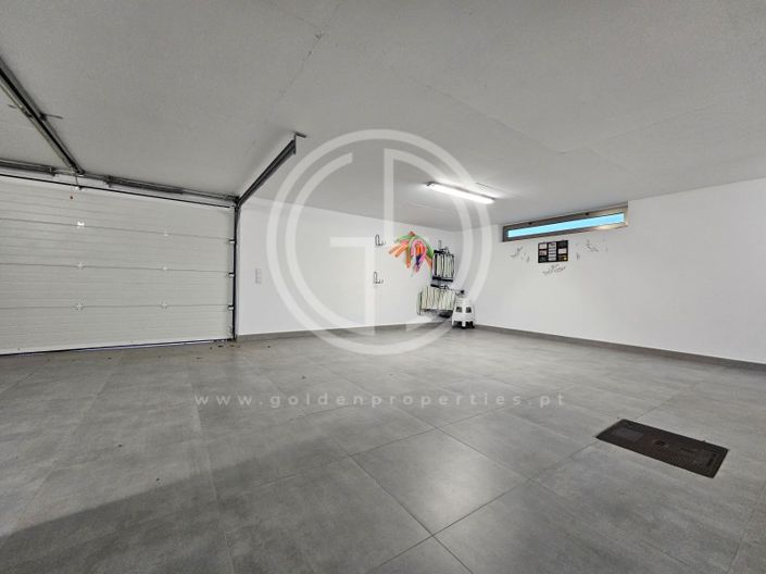 Image No.32-3 Bed House for sale