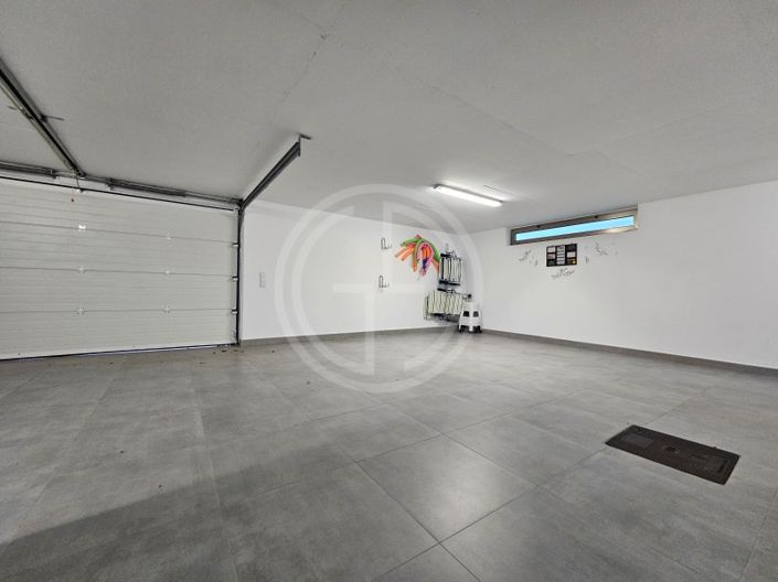 Image No.32-3 Bed House for sale