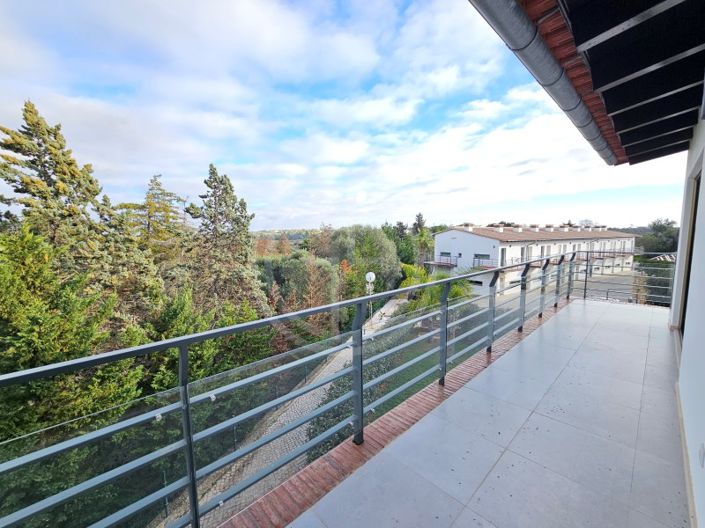 Image No.41-3 Bed House for sale