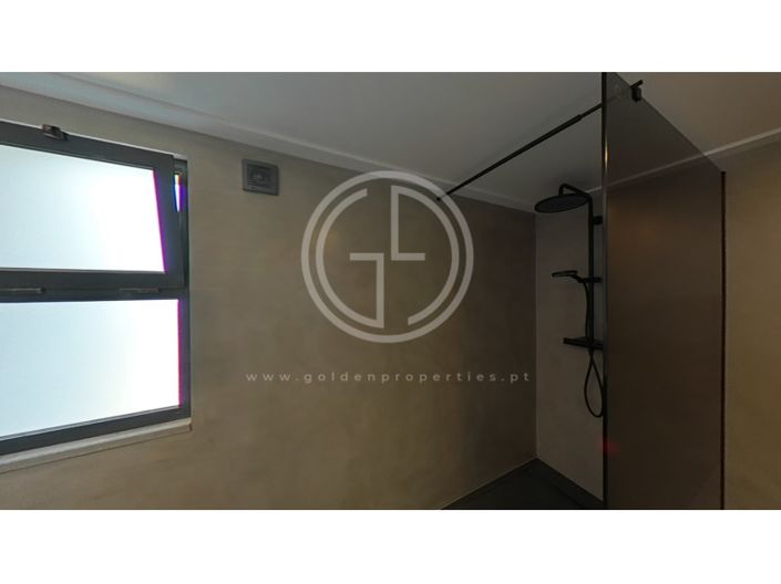 Image No.109-5 Bed House for sale