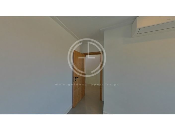 Image No.115-5 Bed House for sale