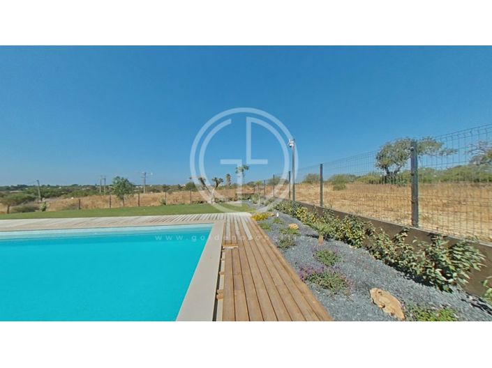 Image No.116-5 Bed House for sale