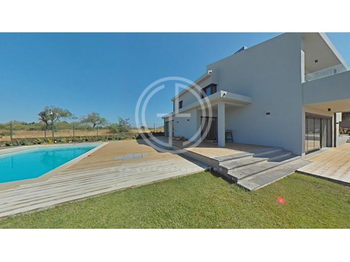 Image No.120-5 Bed House for sale