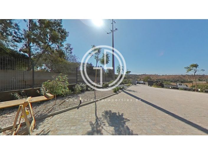 Image No.123-5 Bed House for sale