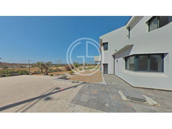 Image No.124-5 Bed House for sale