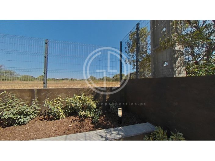 Image No.125-5 Bed House for sale