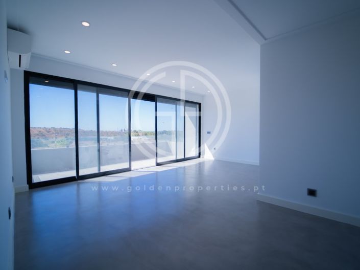 Image No.13-5 Bed House for sale