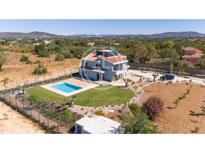 Image No.2-5 Bed House for sale