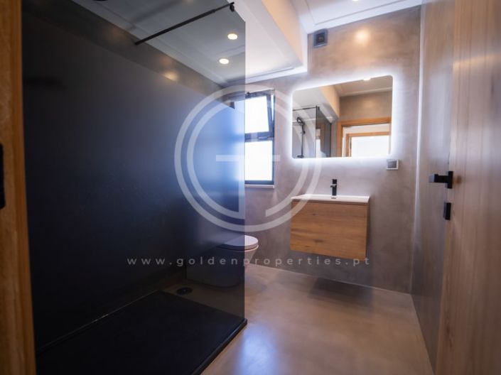 Image No.25-5 Bed House for sale