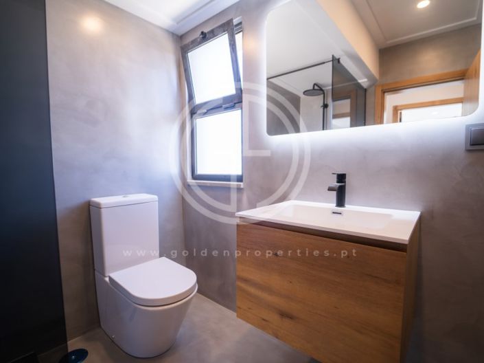 Image No.26-5 Bed House for sale