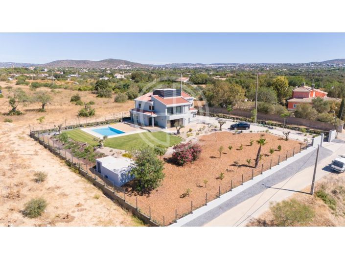 Image No.48-5 Bed House for sale