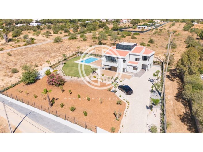 Image No.49-5 Bed House for sale