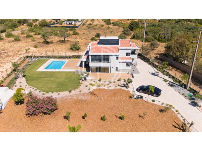 Image No.50-5 Bed House for sale