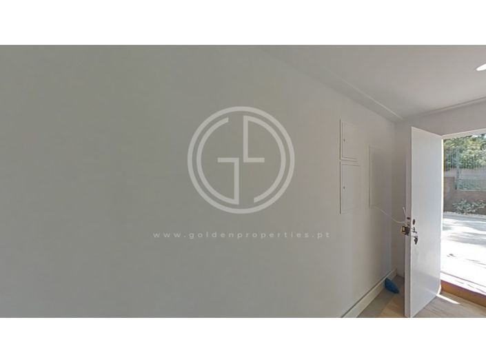 Image No.55-5 Bed House for sale