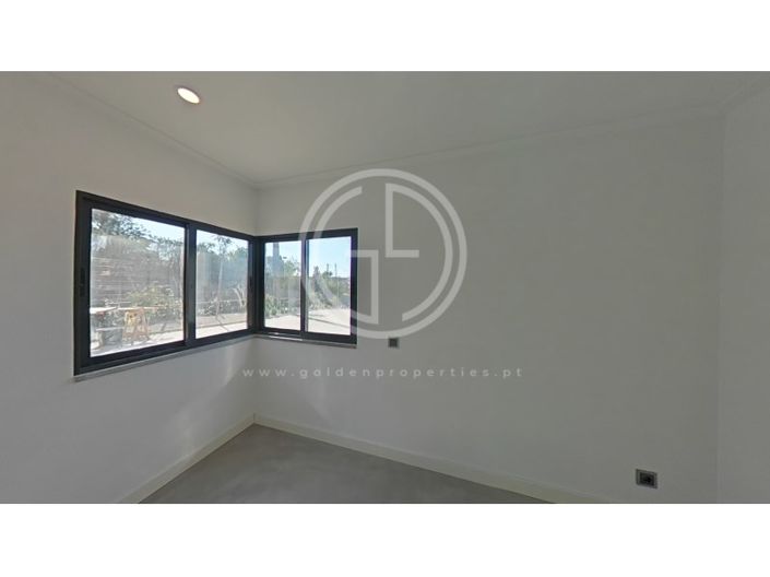 Image No.59-5 Bed House for sale