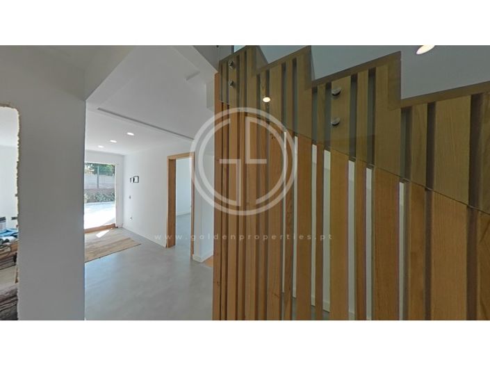 Image No.62-5 Bed House for sale