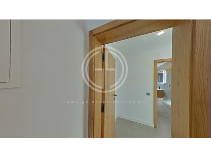 Image No.77-5 Bed House for sale