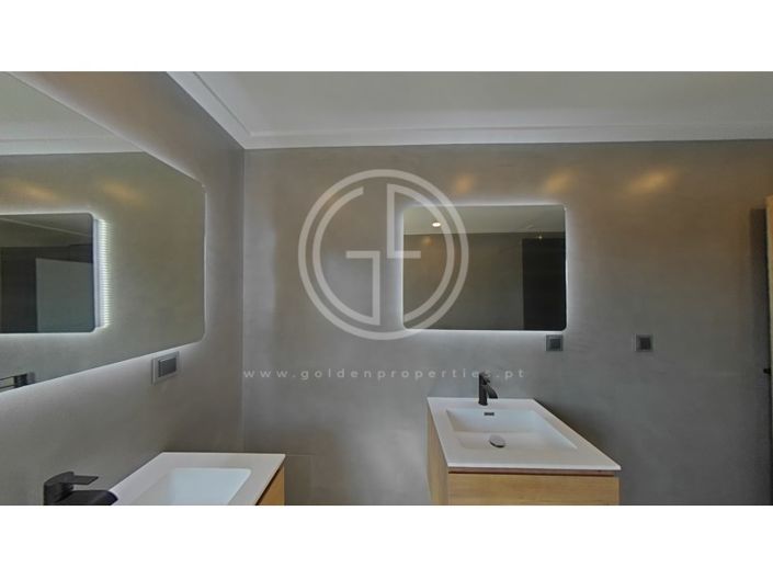 Image No.87-5 Bed House for sale