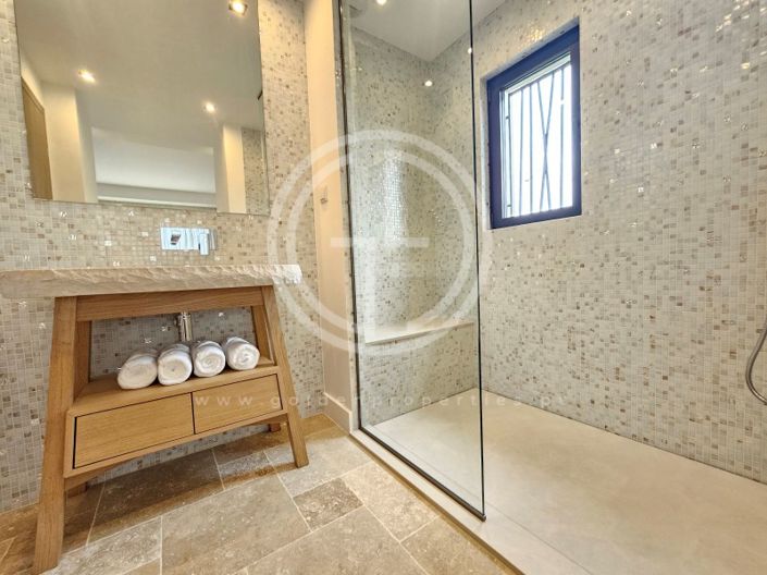 Image No.11-4 Bed House for sale