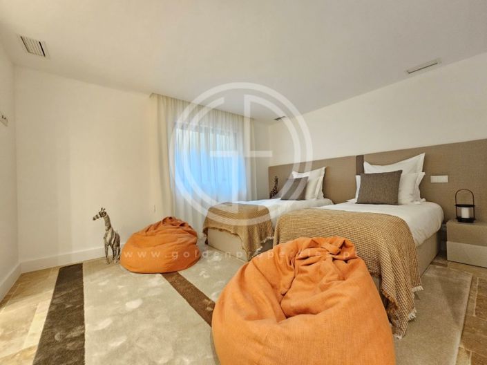 Image No.15-4 Bed House for sale