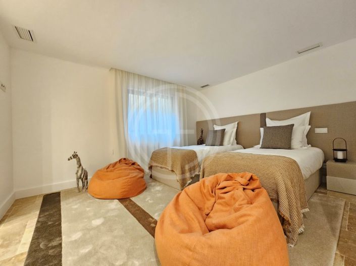 Image No.15-4 Bed House for sale